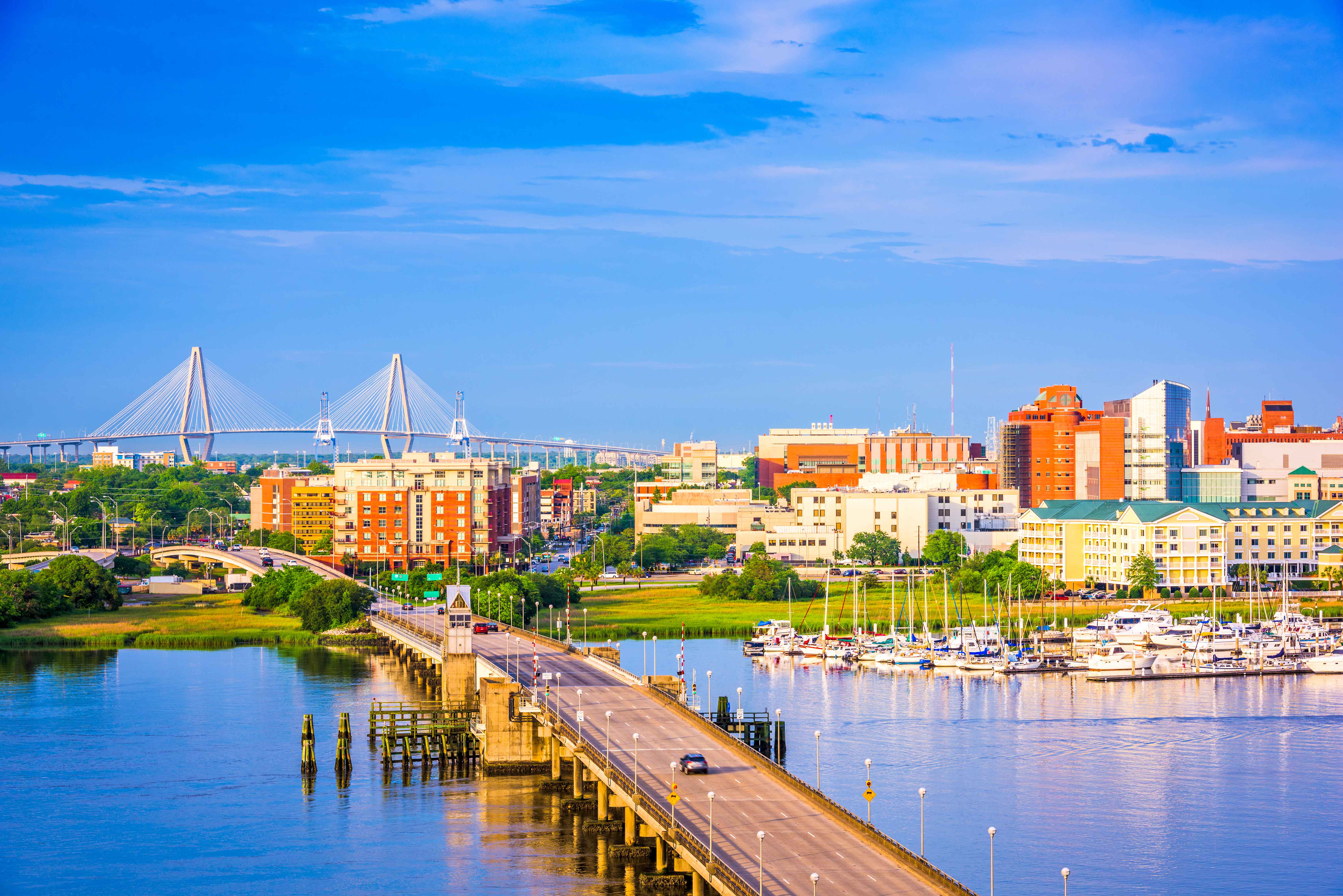 charleston-skyline-arthur-ravenel-bridge-marina