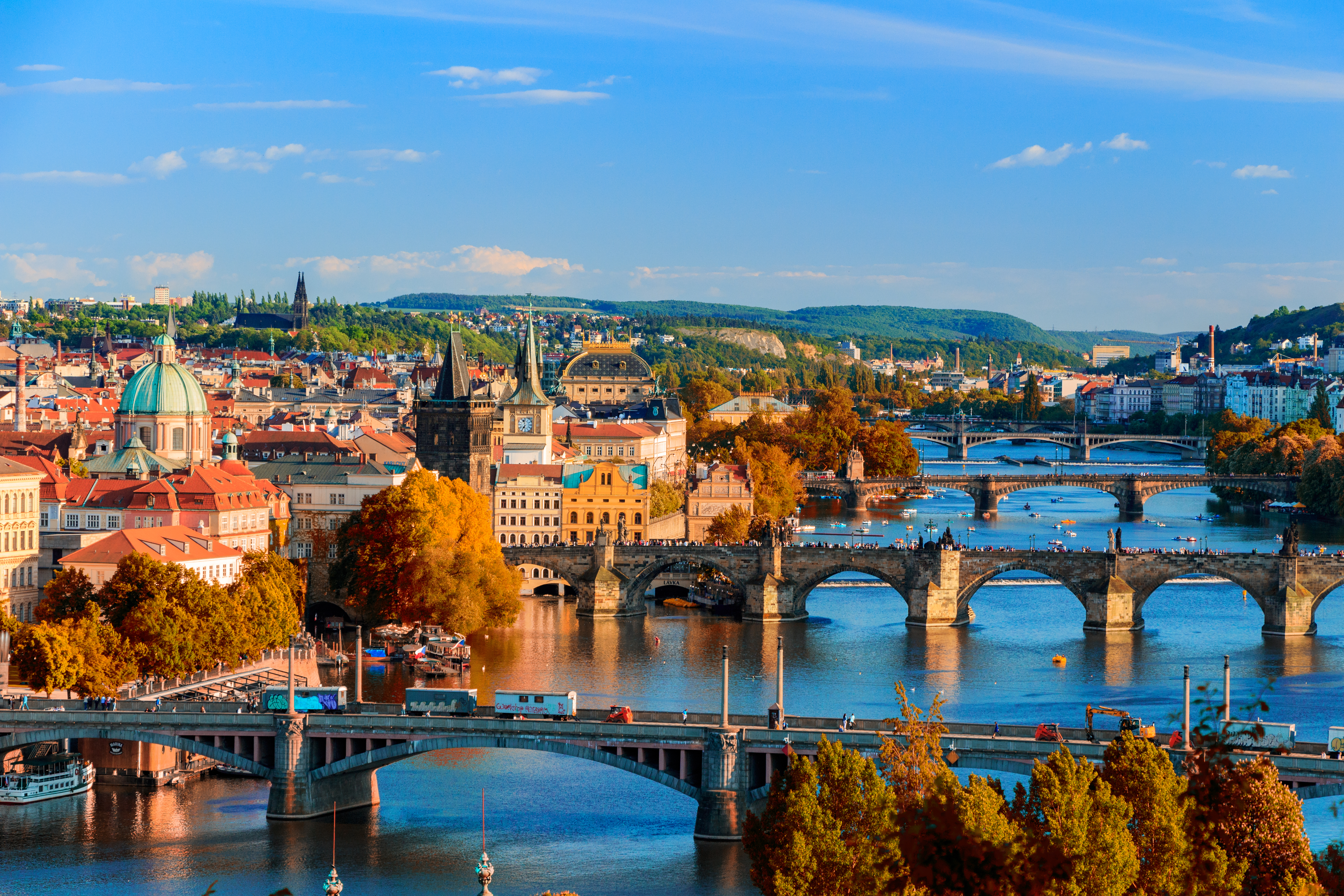 prague-charles-bridge-vltava-river