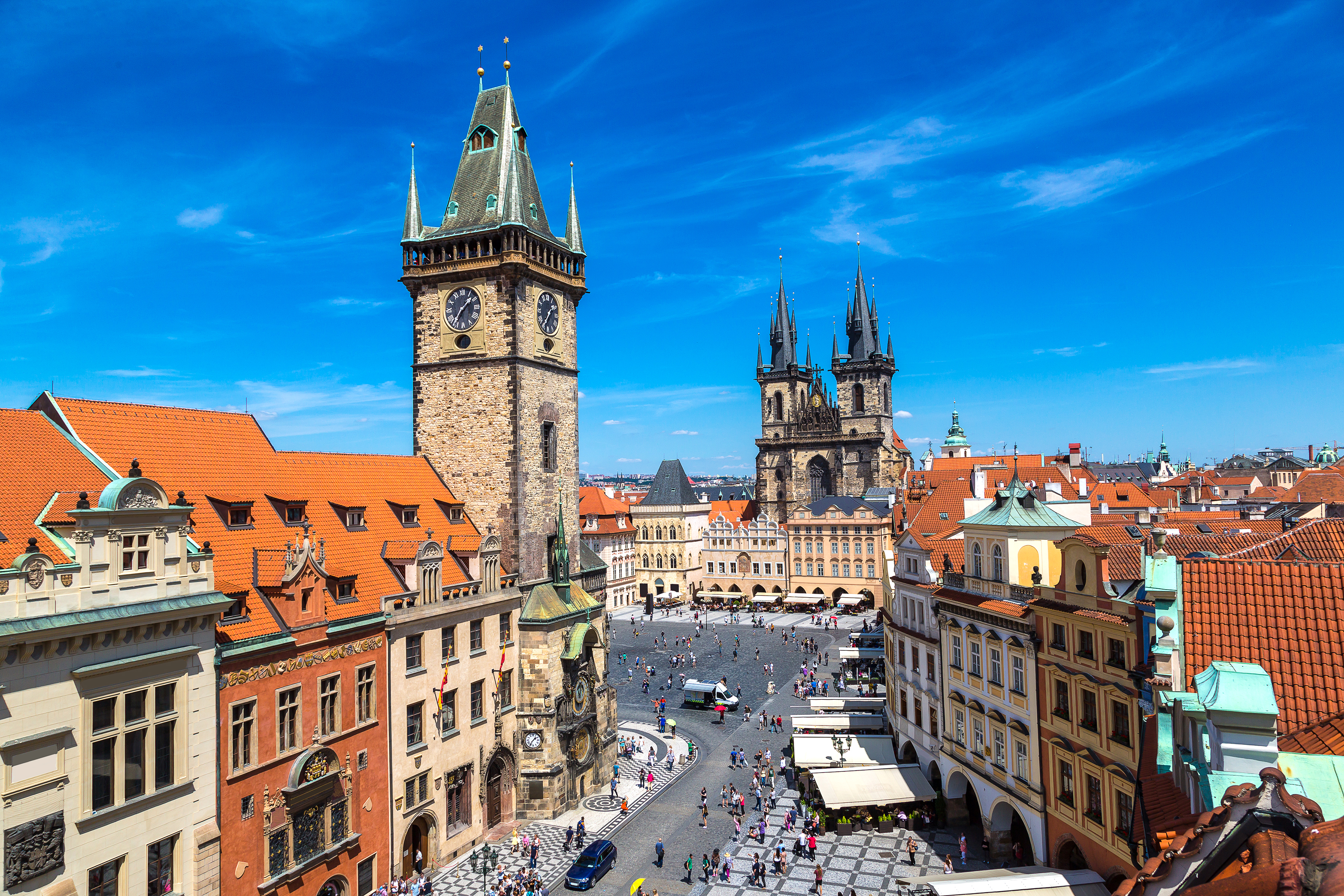 prague-old-town-square-astronomical-clock
