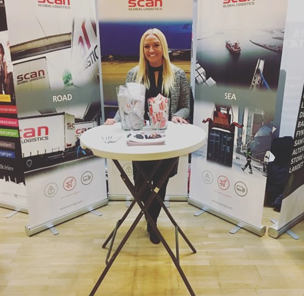 Employee in SGL booth