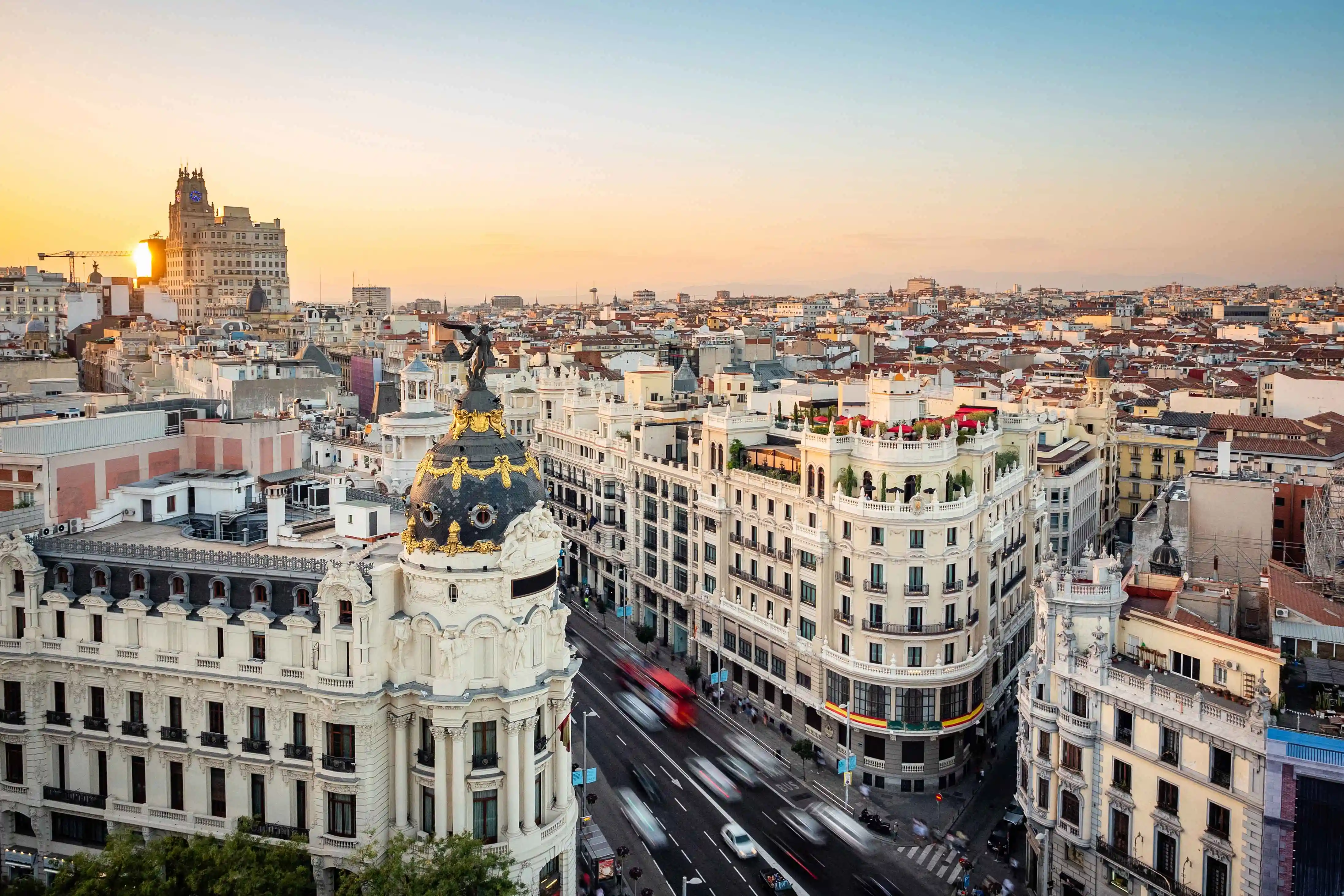 Madrid Gran Via Metropolis Building Sunset