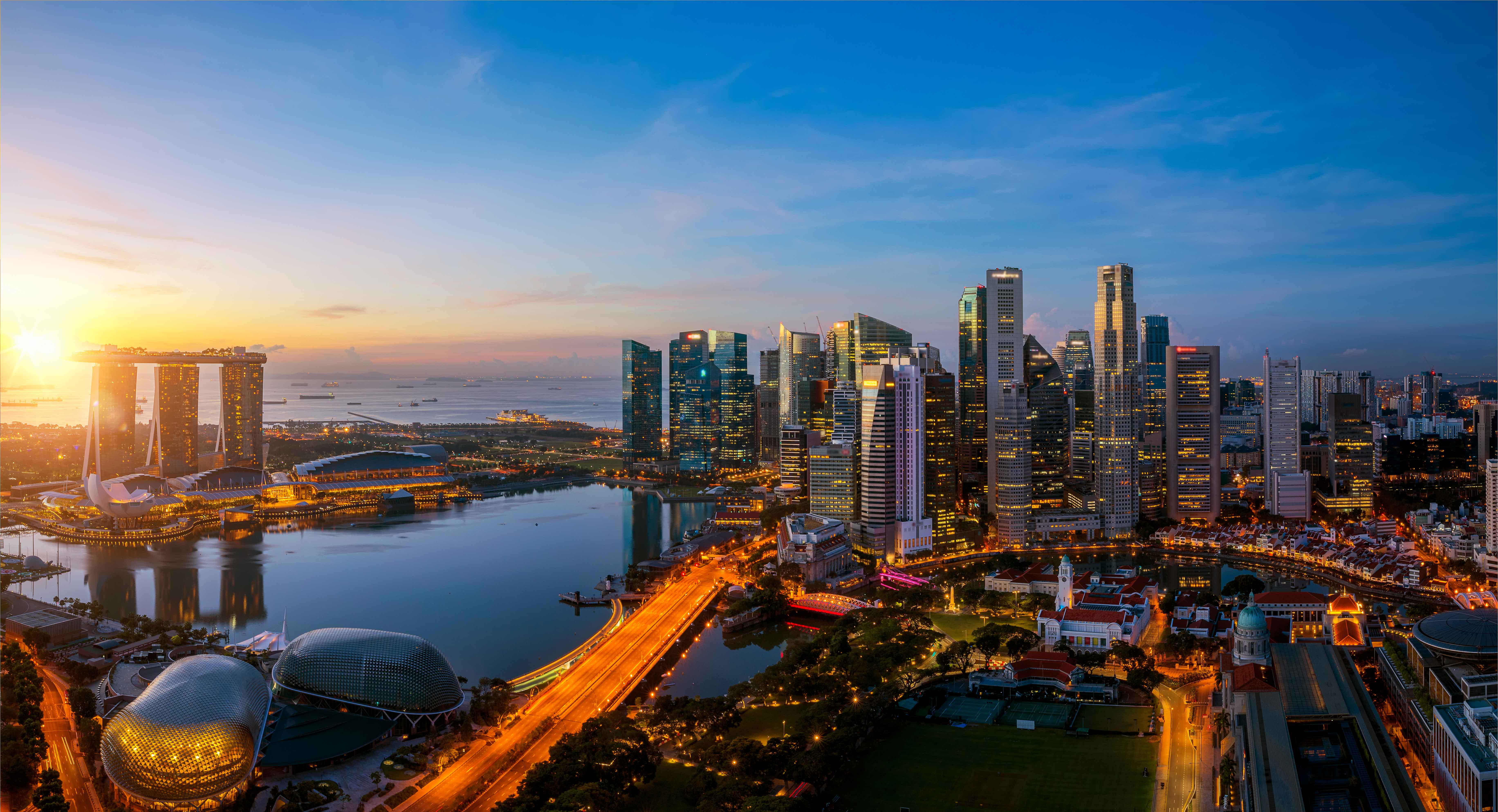 singapore-skyline-marina-bay-sands-sunset