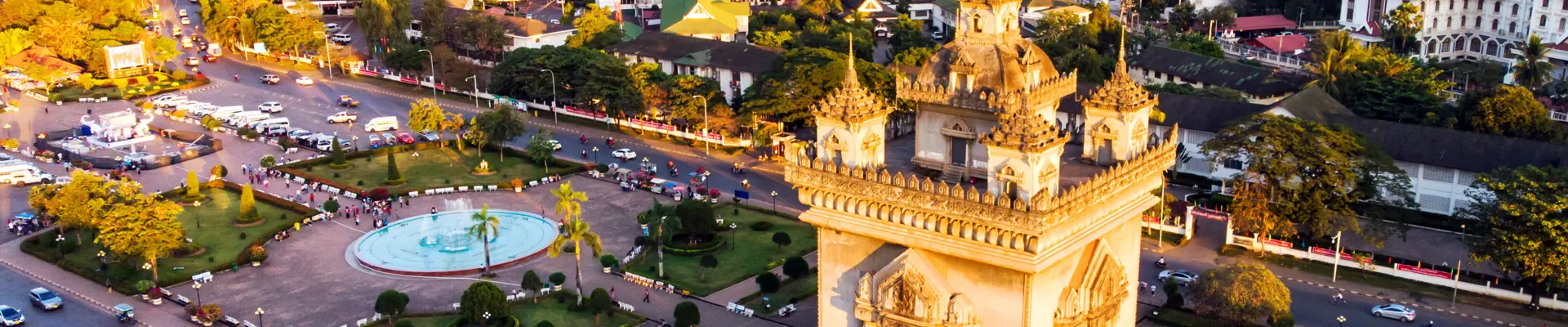 patuxai-monument-vientiane-laos
