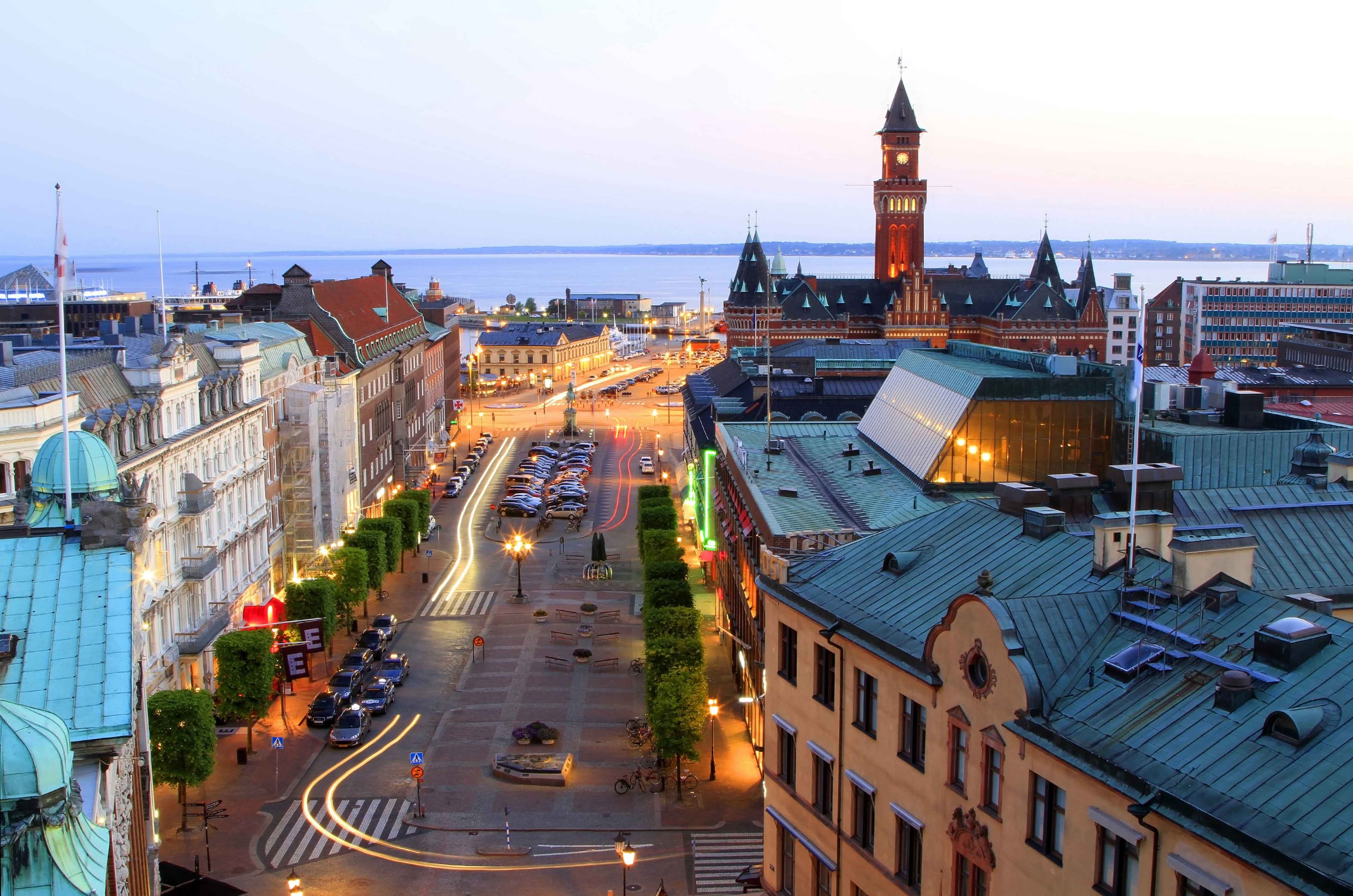 helsingborg-town-hall-evening-cityscape