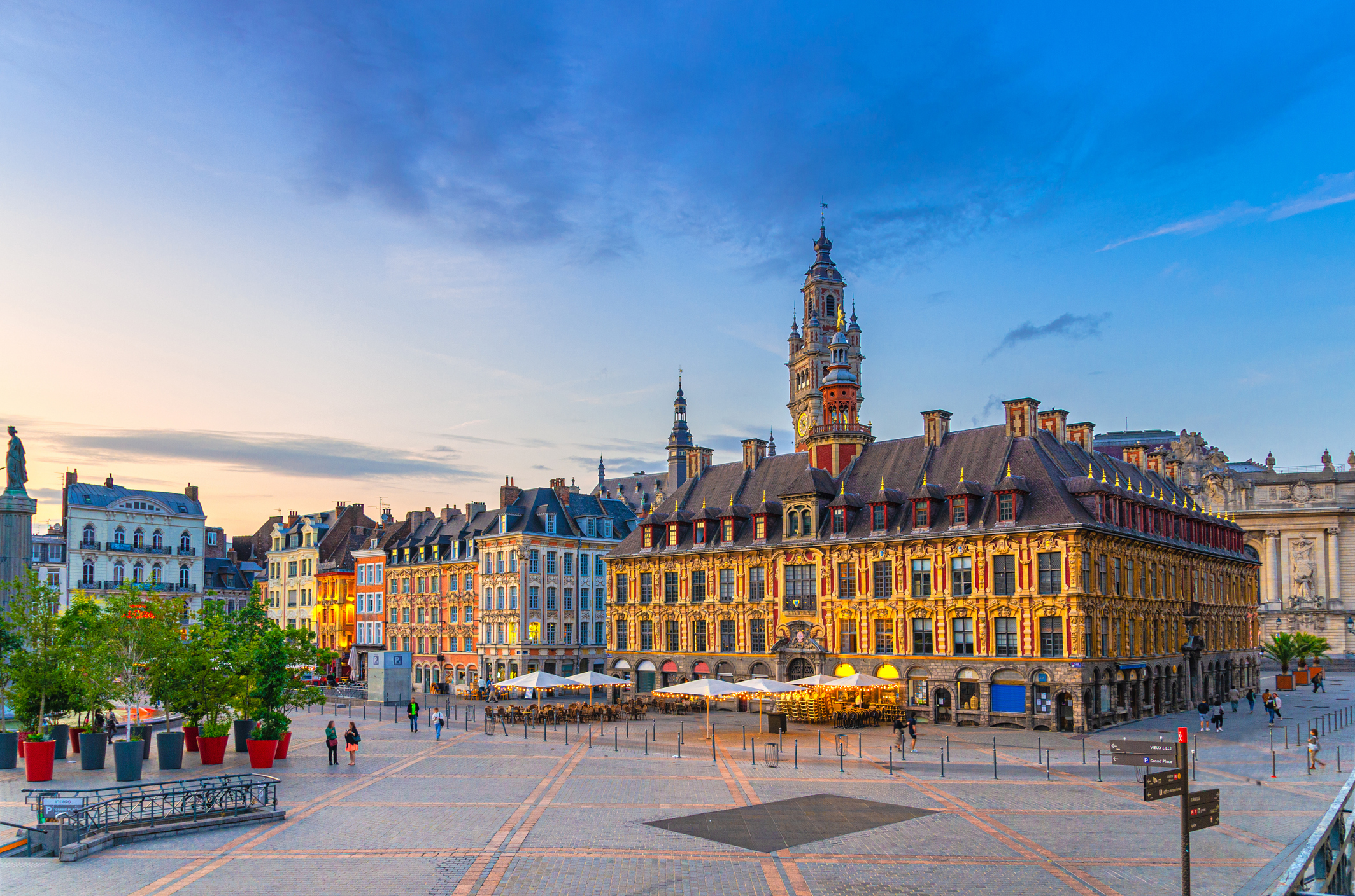 lille-france-grand-place-old-stock-exchange