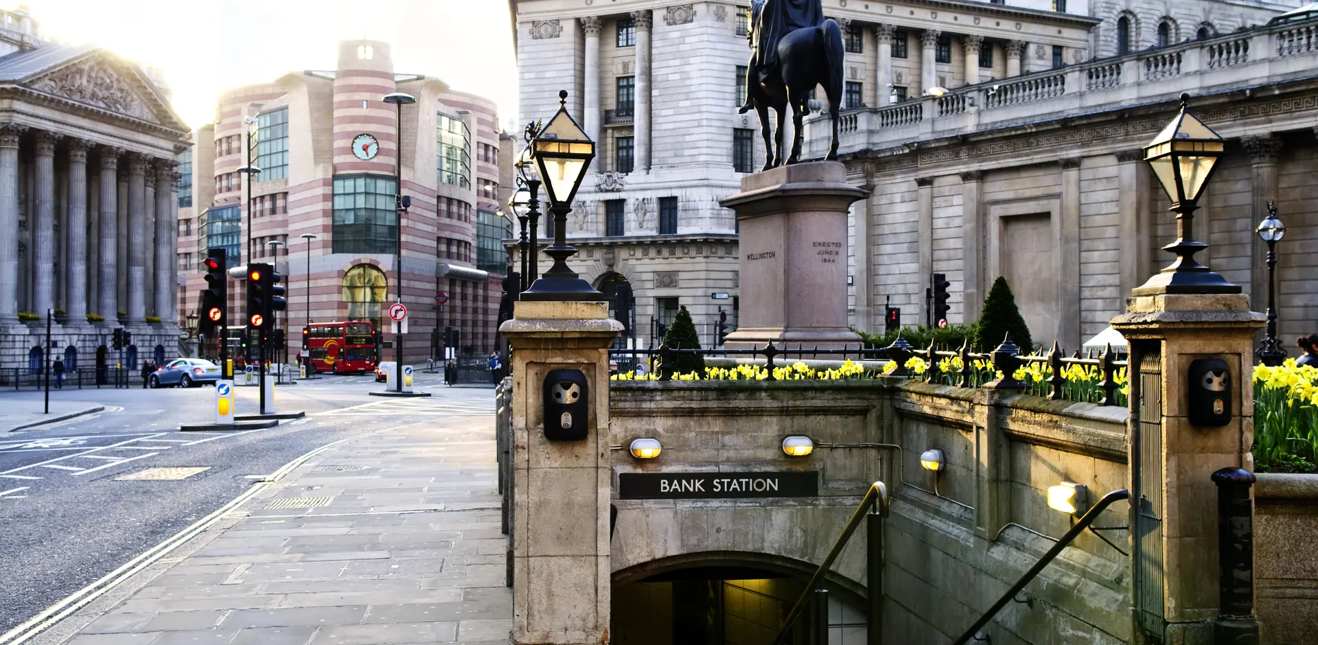 bank-station-london-wellington-statue