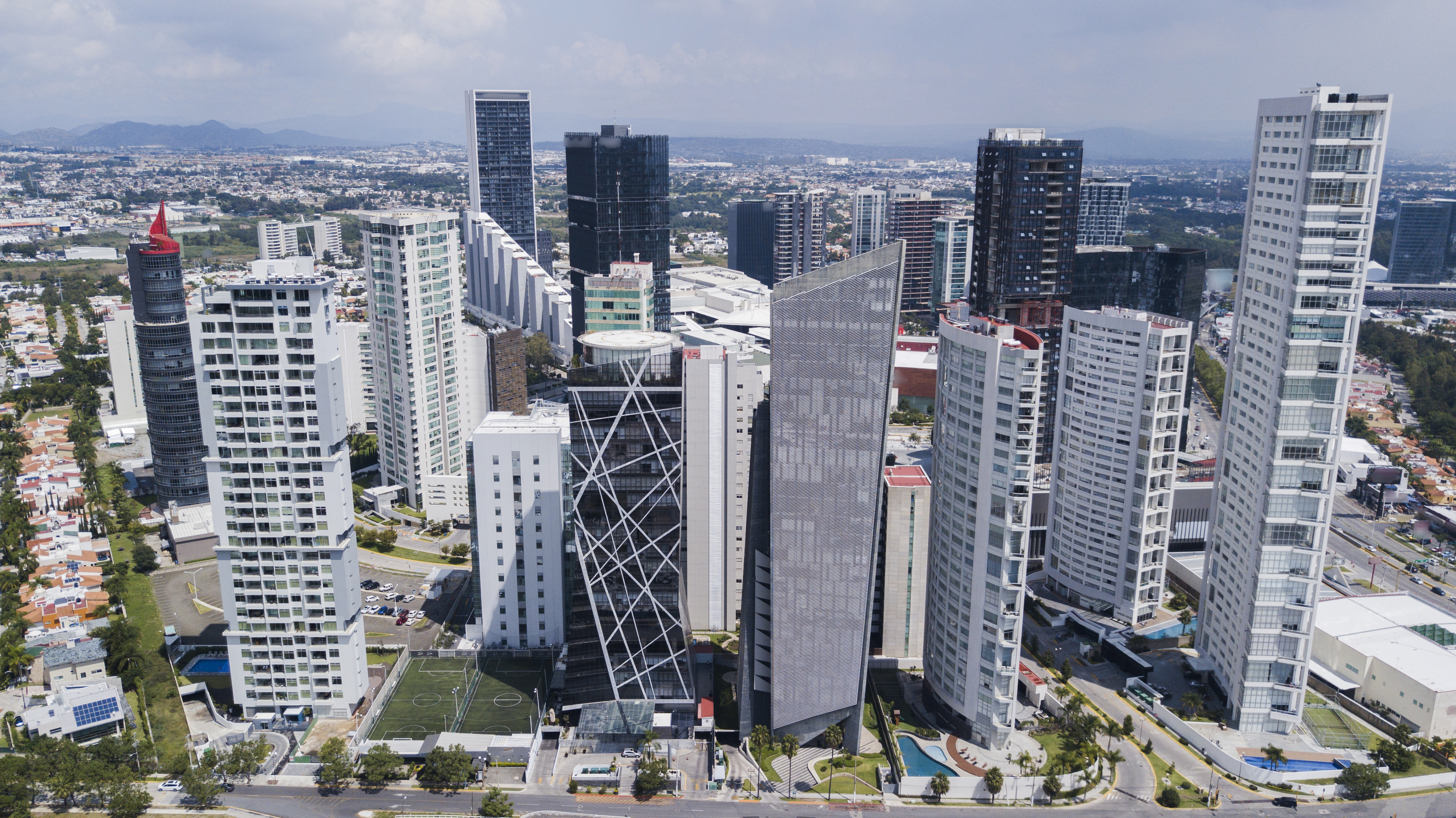 guadalajara-modern-skyline-mexico