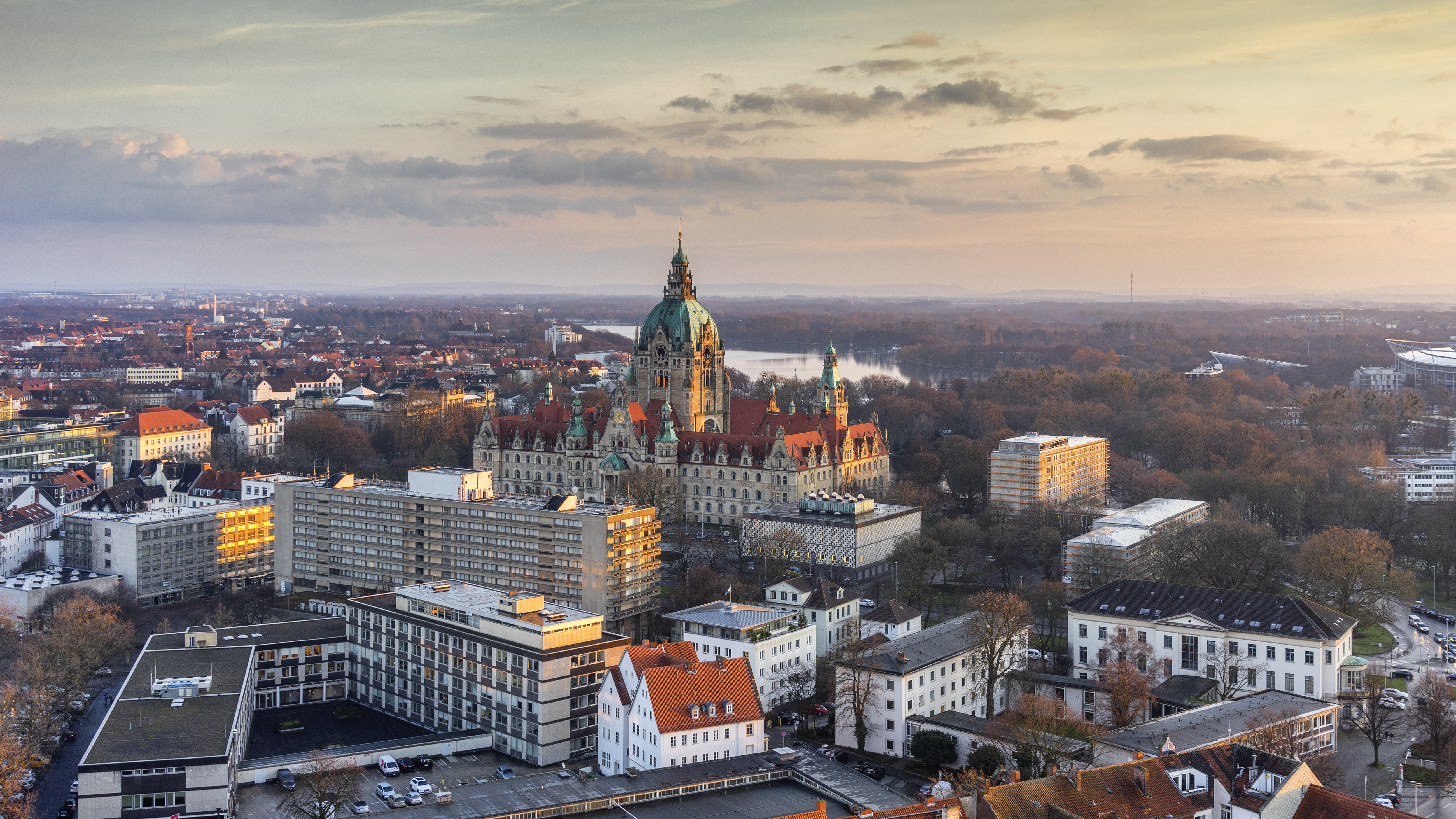 hanover-germany-new-town-hall-aerial-view
